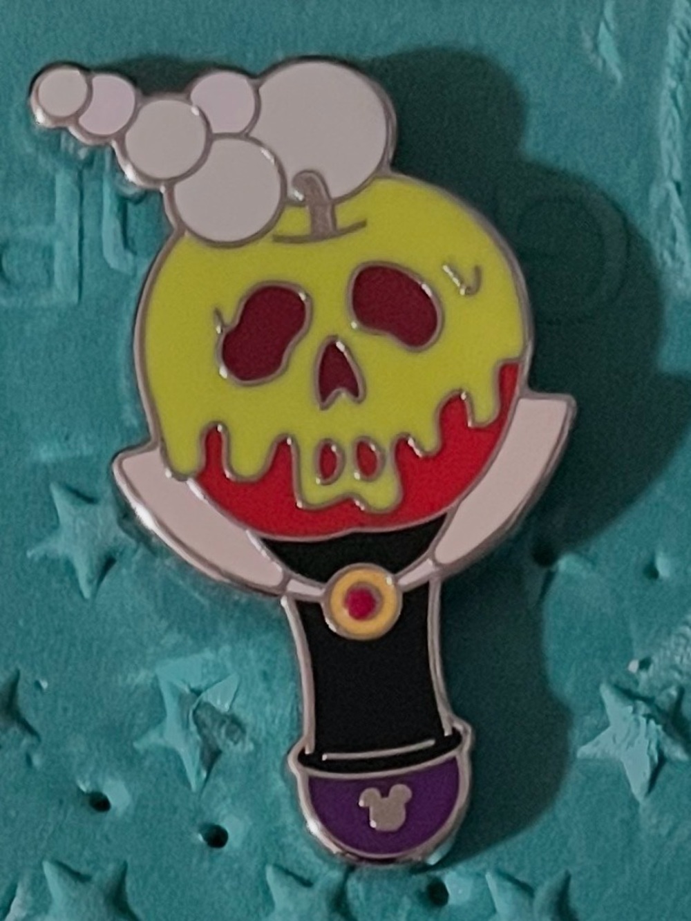 Evil Queen Bubble Wand Chaser Disney Pin